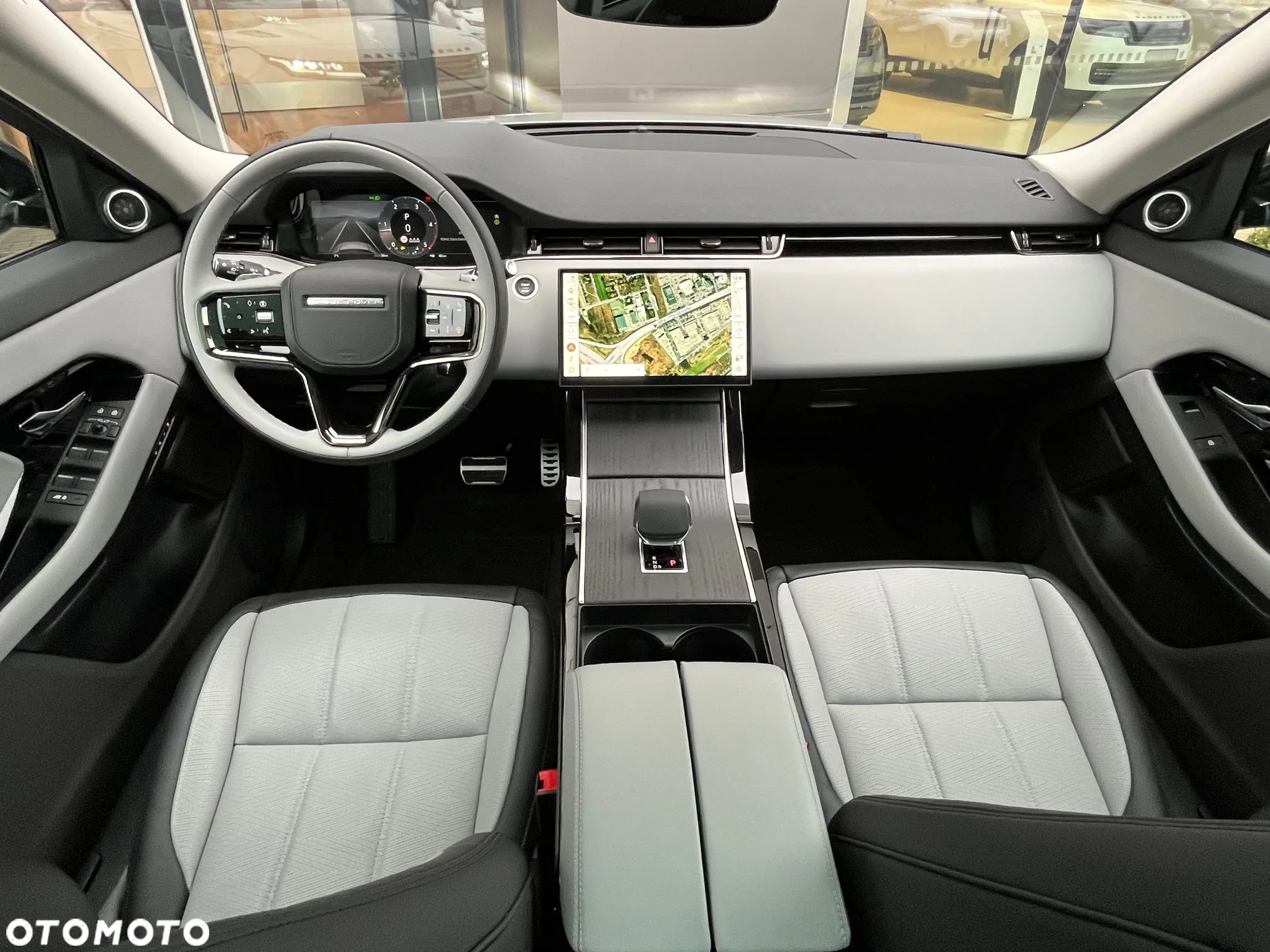 Land Rover Range Rover Evoque - 12