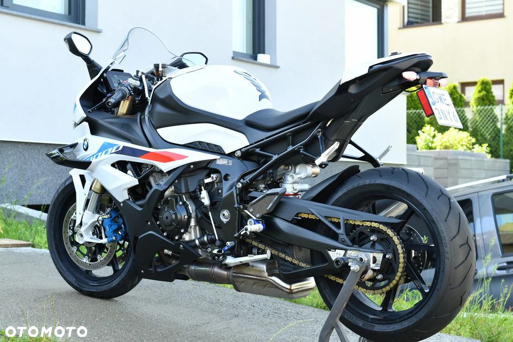 BMW S - 5