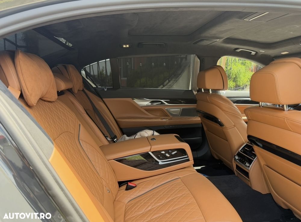BMW Seria 7 745Le xDrive AT PHEV - 12