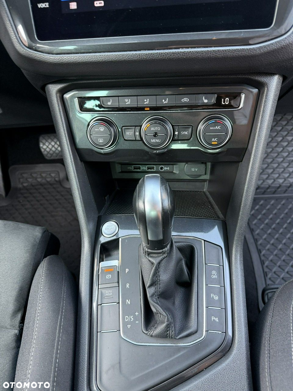 Volkswagen Tiguan - 26