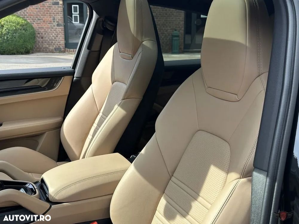 Porsche Cayenne Coupe E-Hybrid Tiptronic S - 17