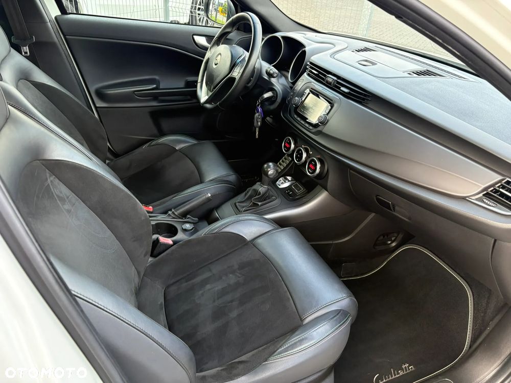 Alfa Romeo Giulietta 1750 TBi QV TCT - 25
