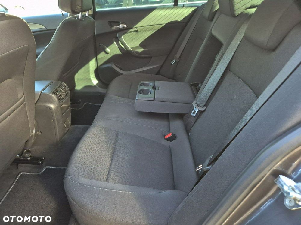 Opel Insignia - 14
