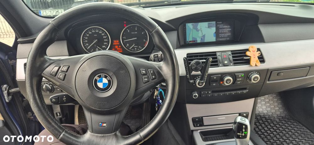 BMW Seria 5 525d Edition Sport - 18