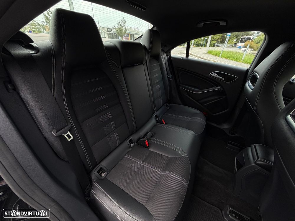 Mercedes-Benz CLA 180 d Urban - 37