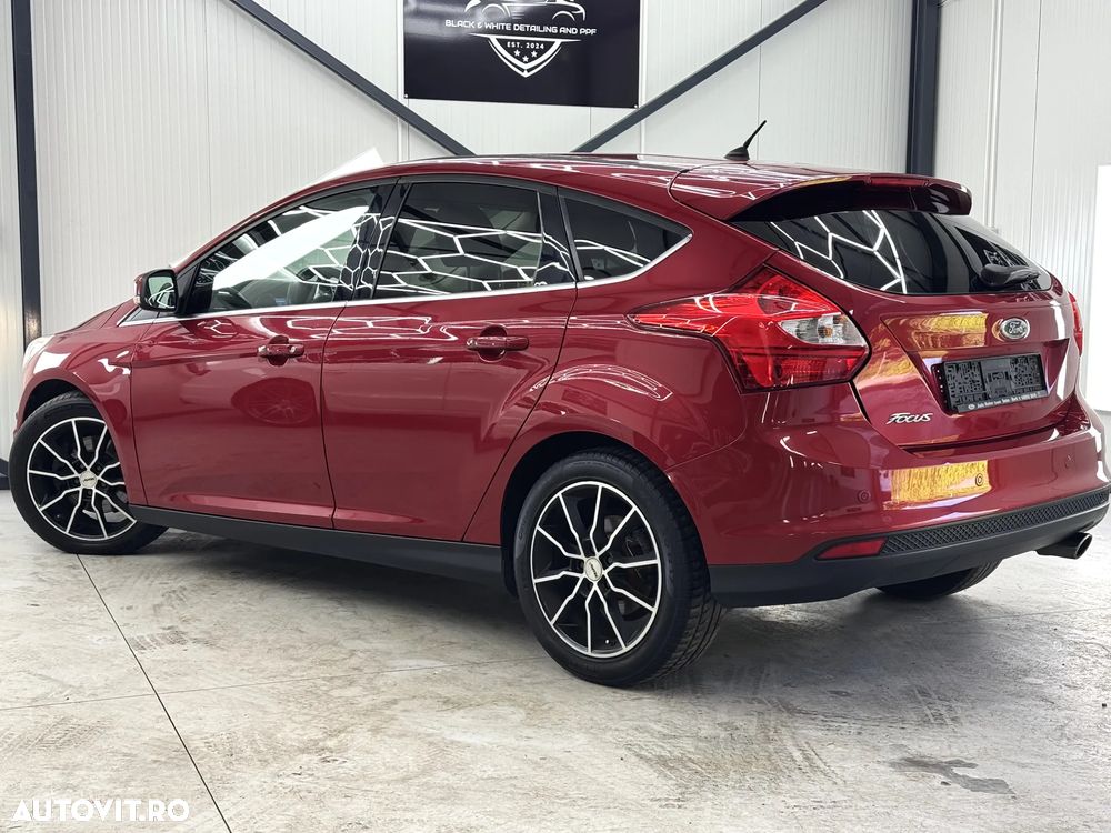FORD Focus 2012 — imagine 16