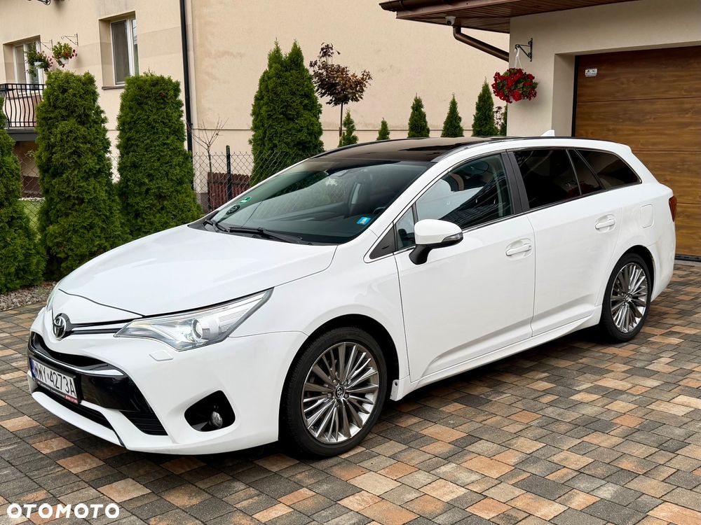 Toyota Avensis Touring Sports 1.8 Executive - 8