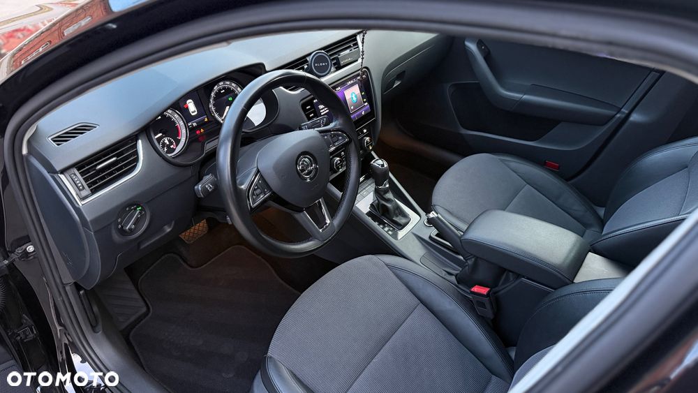 Skoda Octavia 2.0 TDI Style DSG - 17