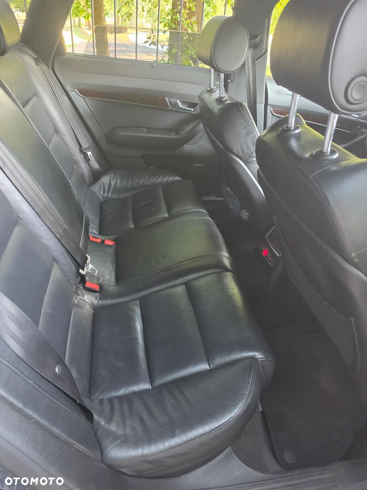 Audi A6 Avant 4.2 Quattro Tiptronic - 17