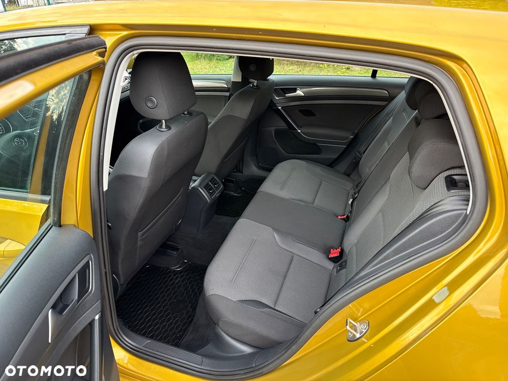 Volkswagen Golf - 19