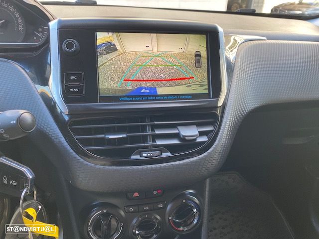 Peugeot 2008 1.2 PureTech Style - 9