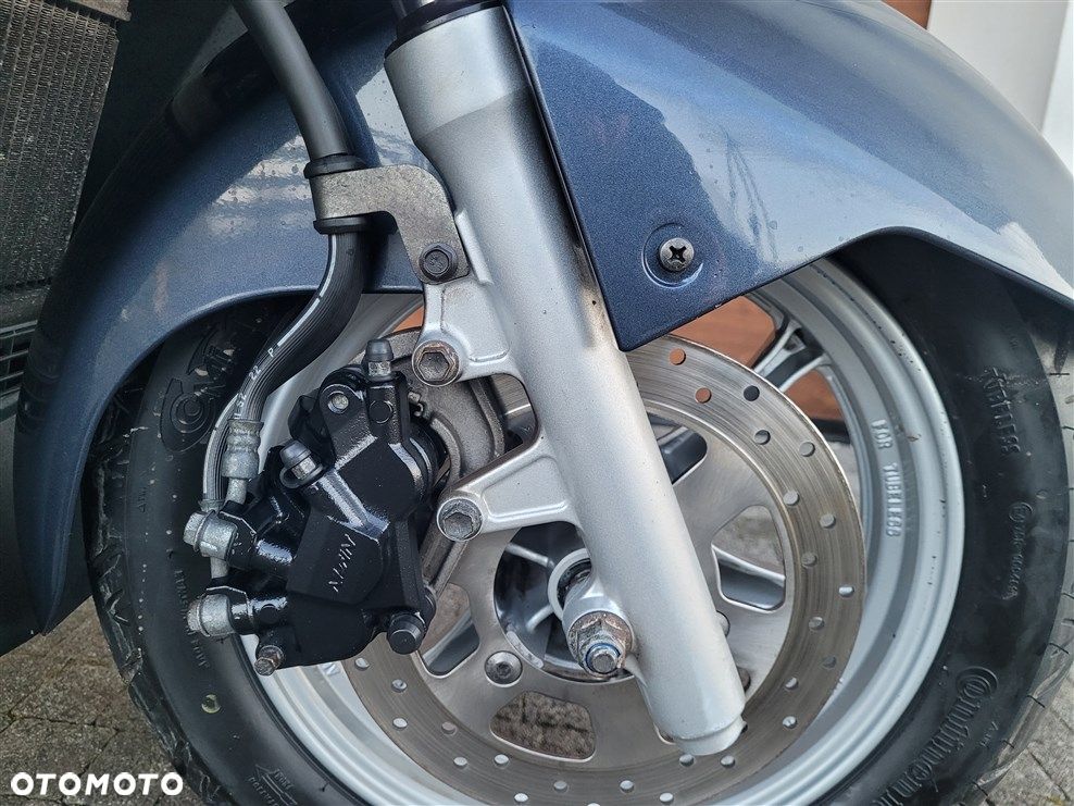 Suzuki Burgman - 23