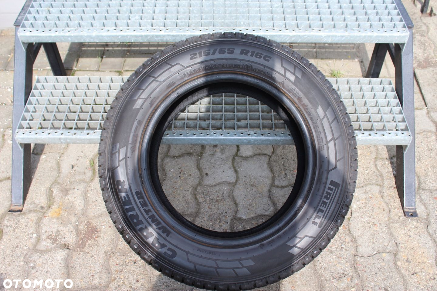 1x 215/65R16C 109/107R PIRELLI CARRIER WINTER 17r 9mm - 2