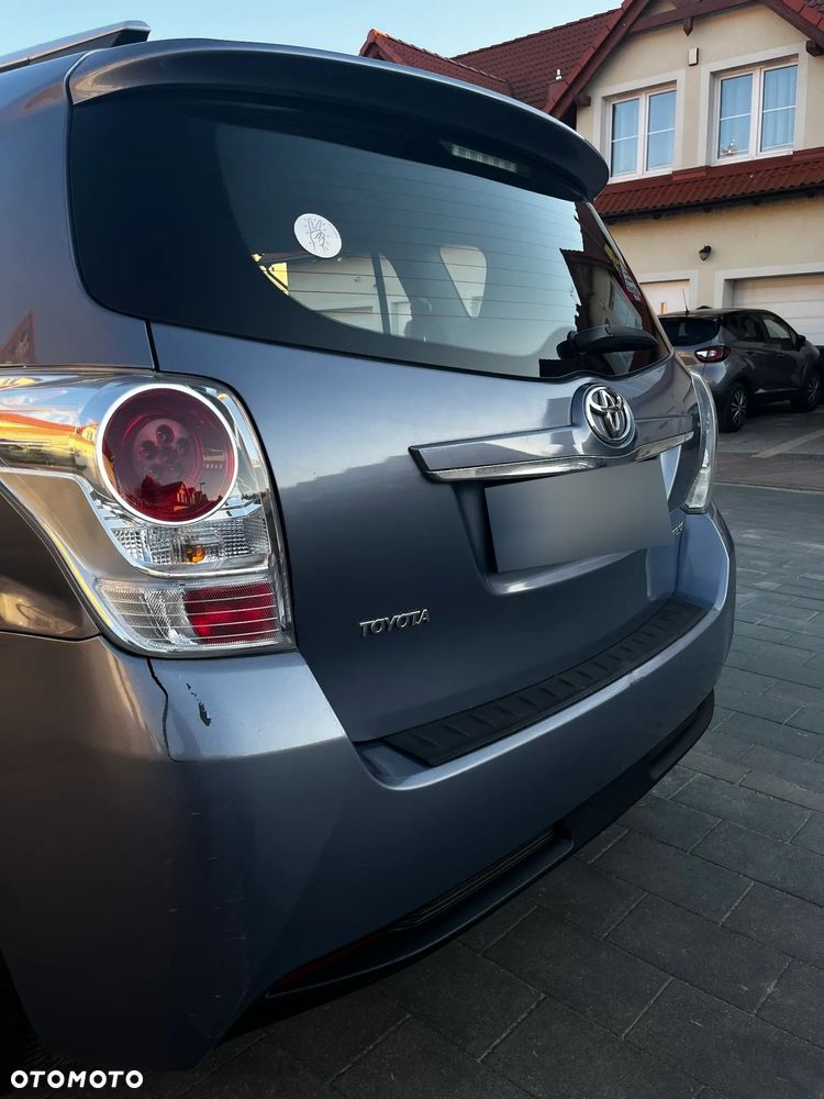 Toyota Verso 1.8 Premium 7os EU6 - 4