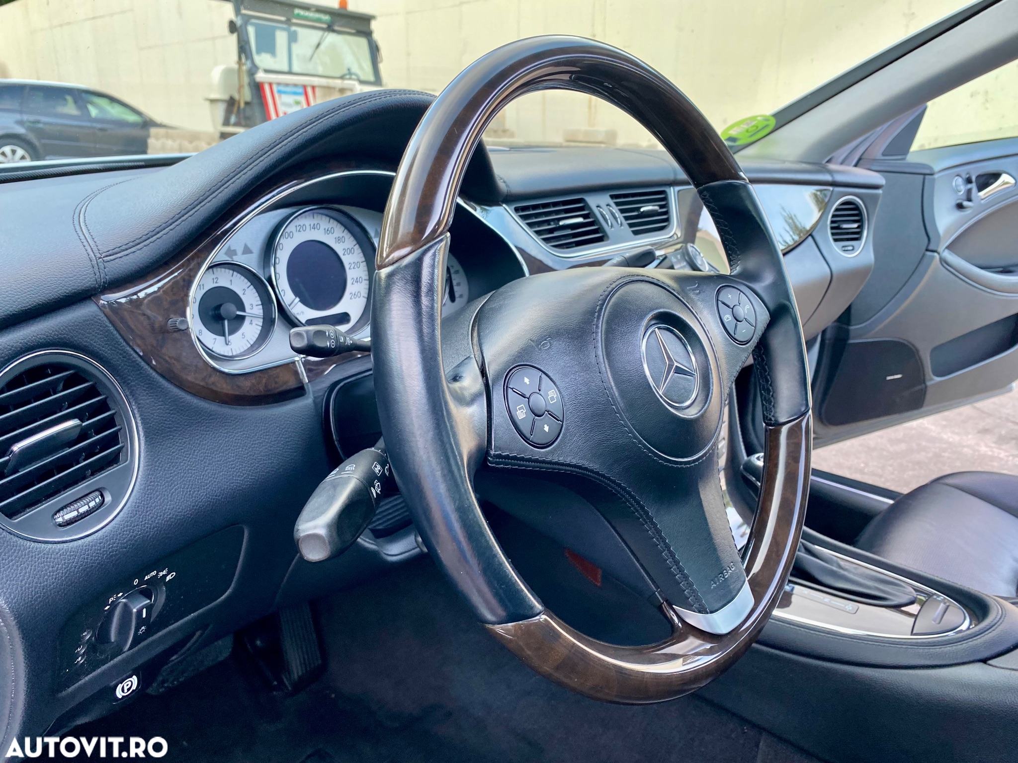 Mercedes-Benz CLS 350 CGI 7G-TRONIC - 8