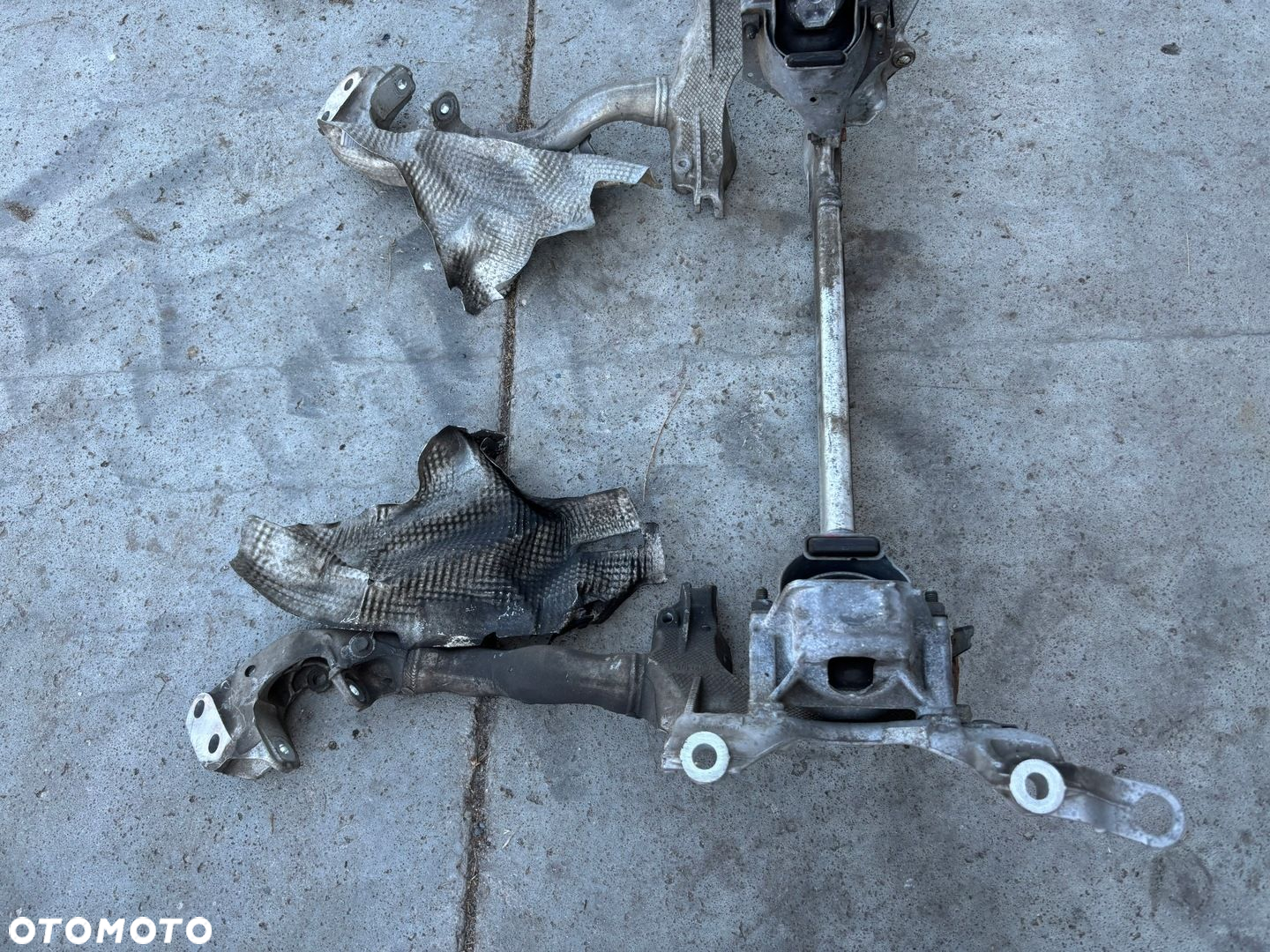 AUDI A5 8T LIFT QUATTRO WÓZEK SANKI KOŁYSKA TRAWERS BELKA POD SILNIK PRZÓD - 2