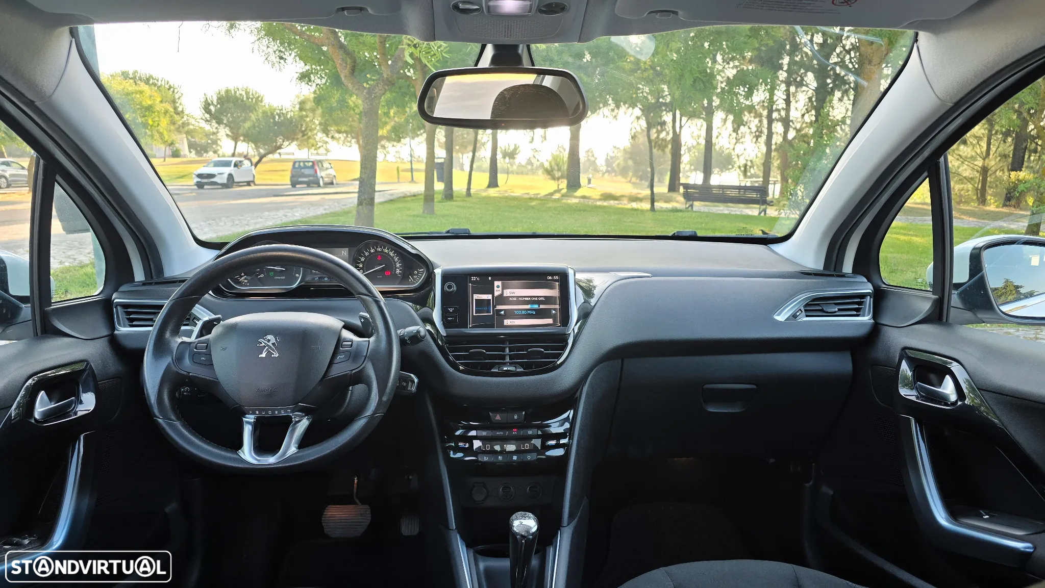 Peugeot 208 1.6 e-HDi Allure 2-Tronic - 19