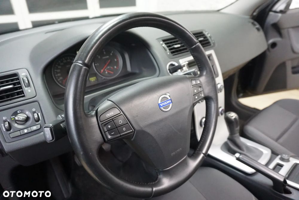 Volvo V50 D2 Kinetic - 19