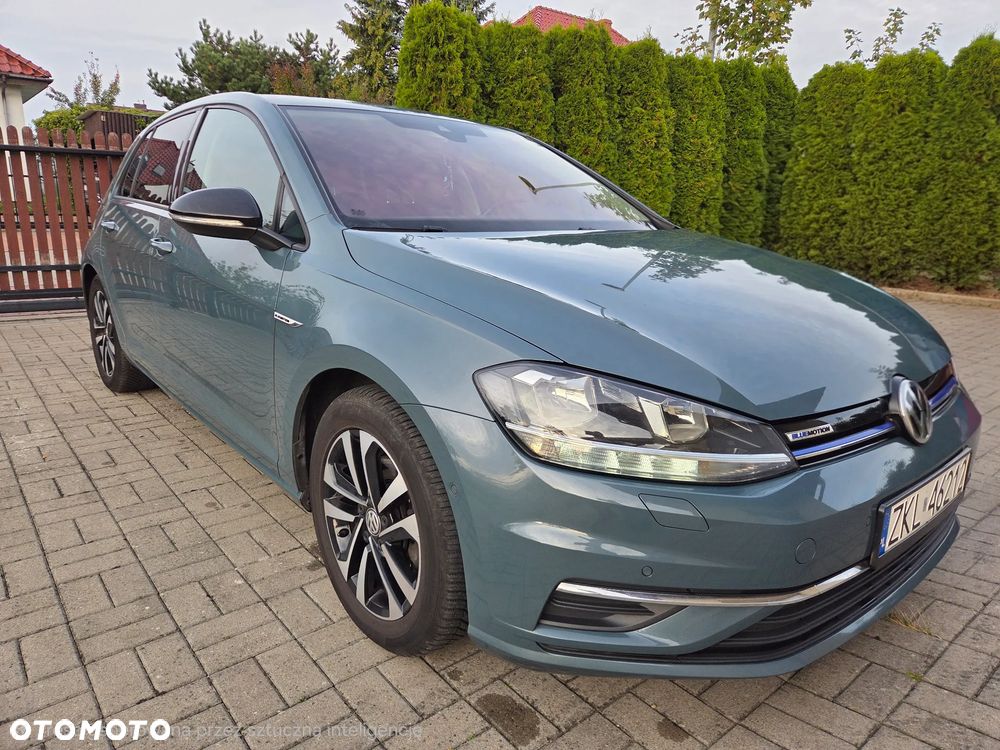 Volkswagen Golf - 1
