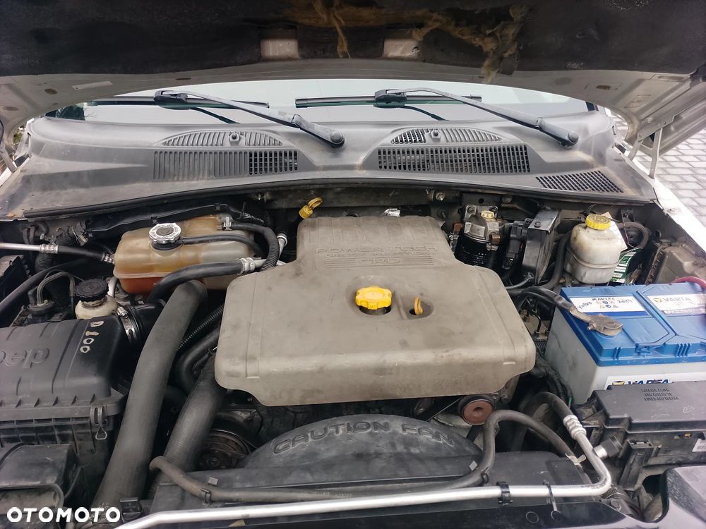 Jeep Cherokee - 31