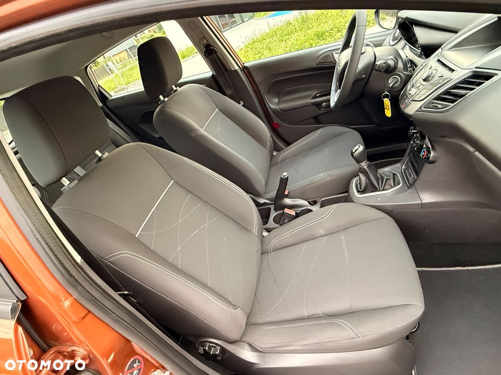 Ford Fiesta 1.0 Platinium X - 24