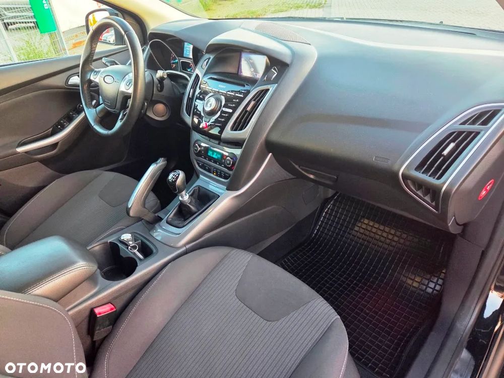 Ford Focus 1.6 EcoBoost Titanium - 29