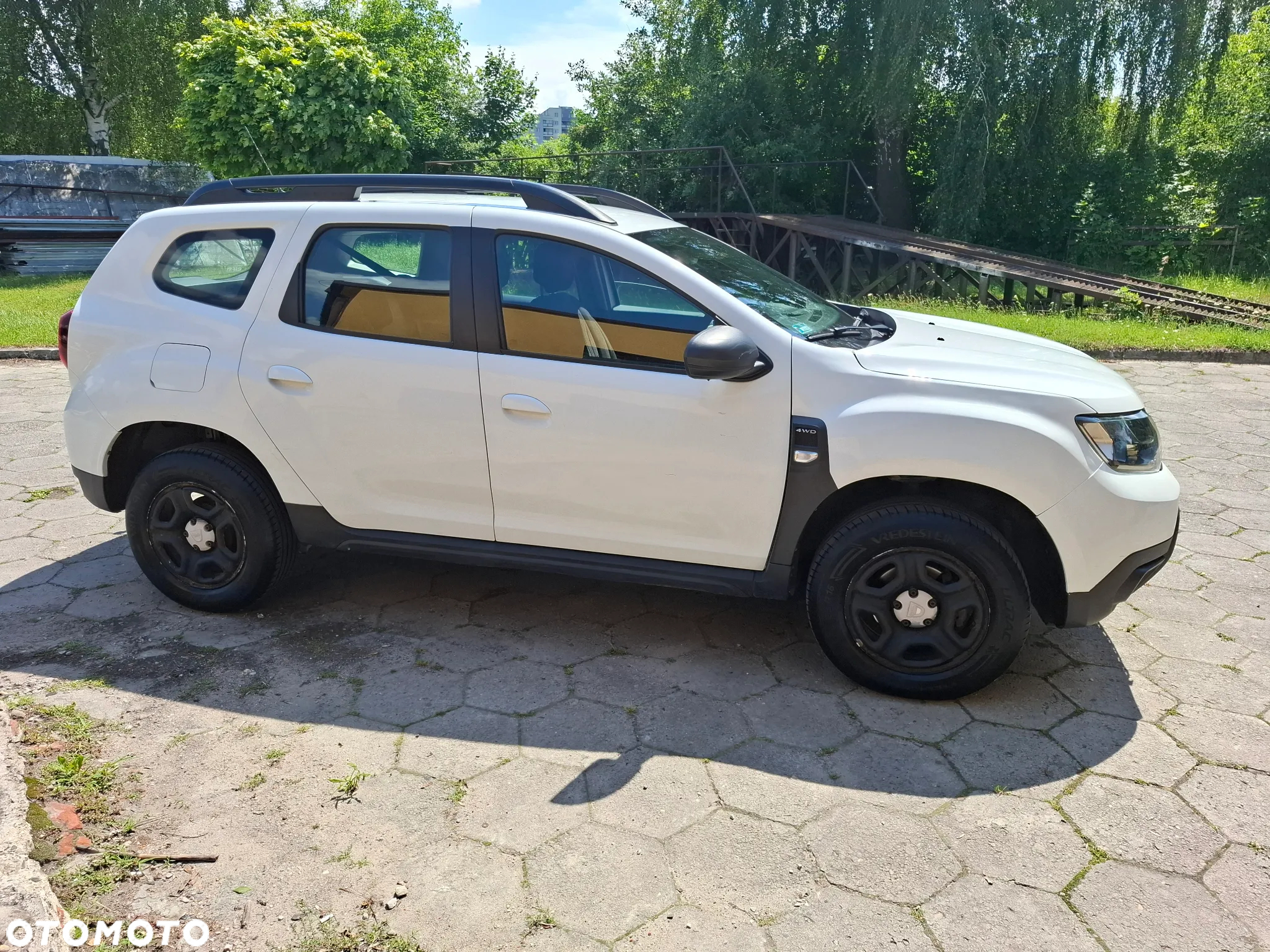 Dacia Duster 1.6 SCe Comfort 4WD - 4