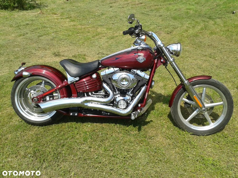 Harley-Davidson Softail Street Bob - 11