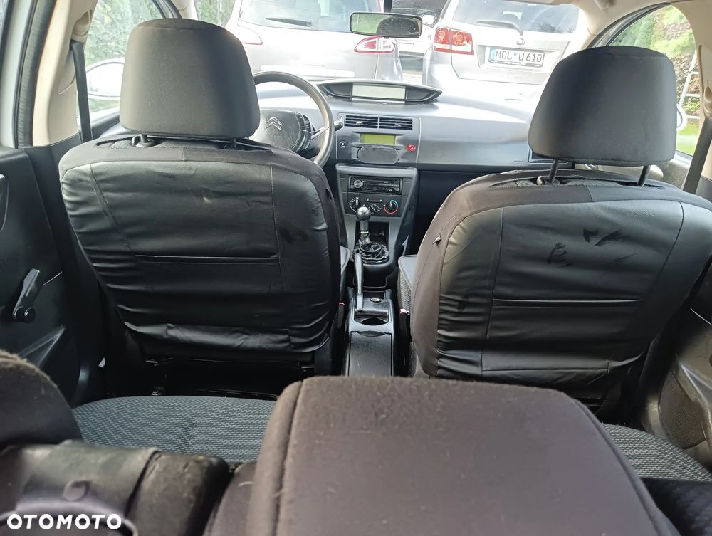 Citroën C4 1.4 16V Style - 7