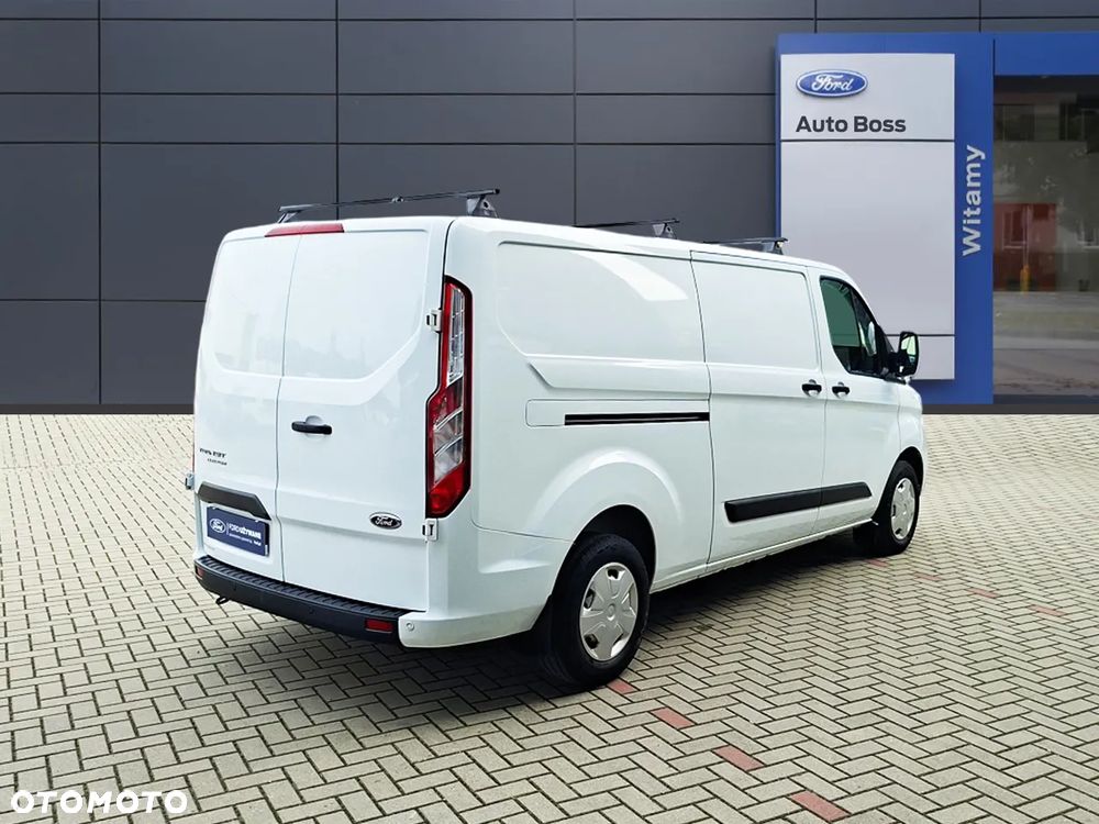 Ford Custom - 5