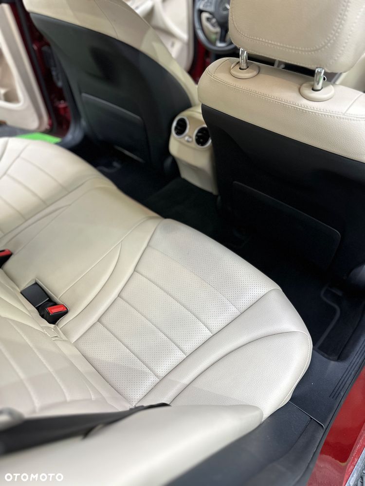 Mercedes-Benz Klasa C 300 7G-TRONIC Avantgarde - 22