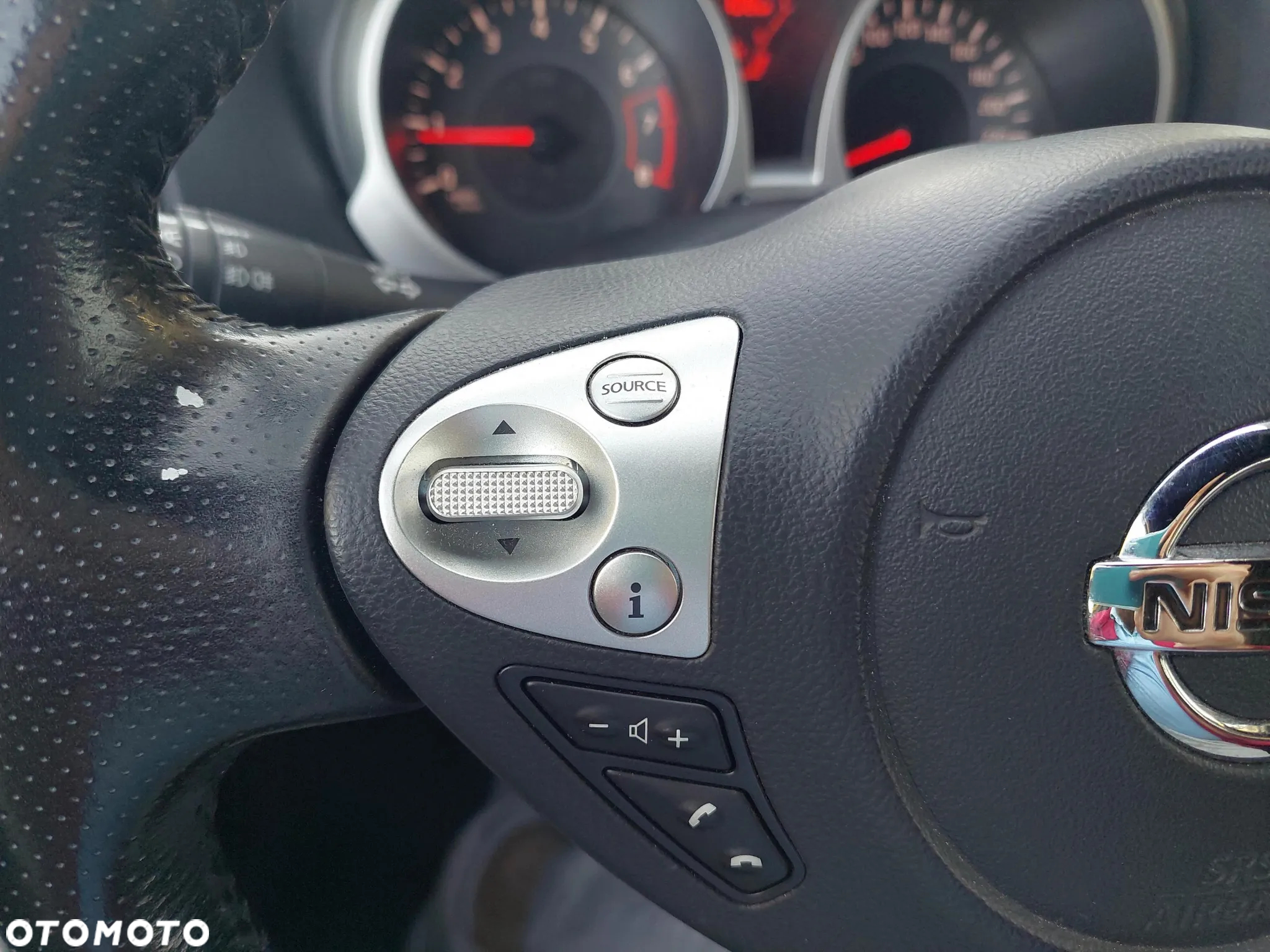 Nissan Juke 1.6 N-Connecta Xtronic EU6 - 25
