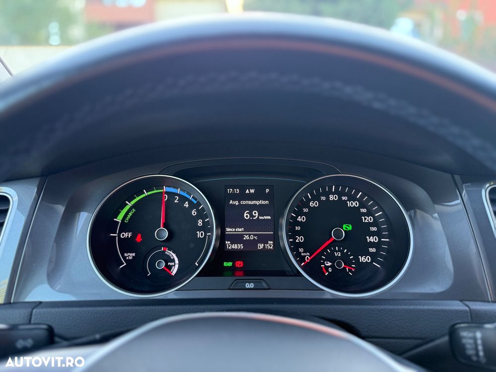 Volkswagen Golf e-Golf - 13