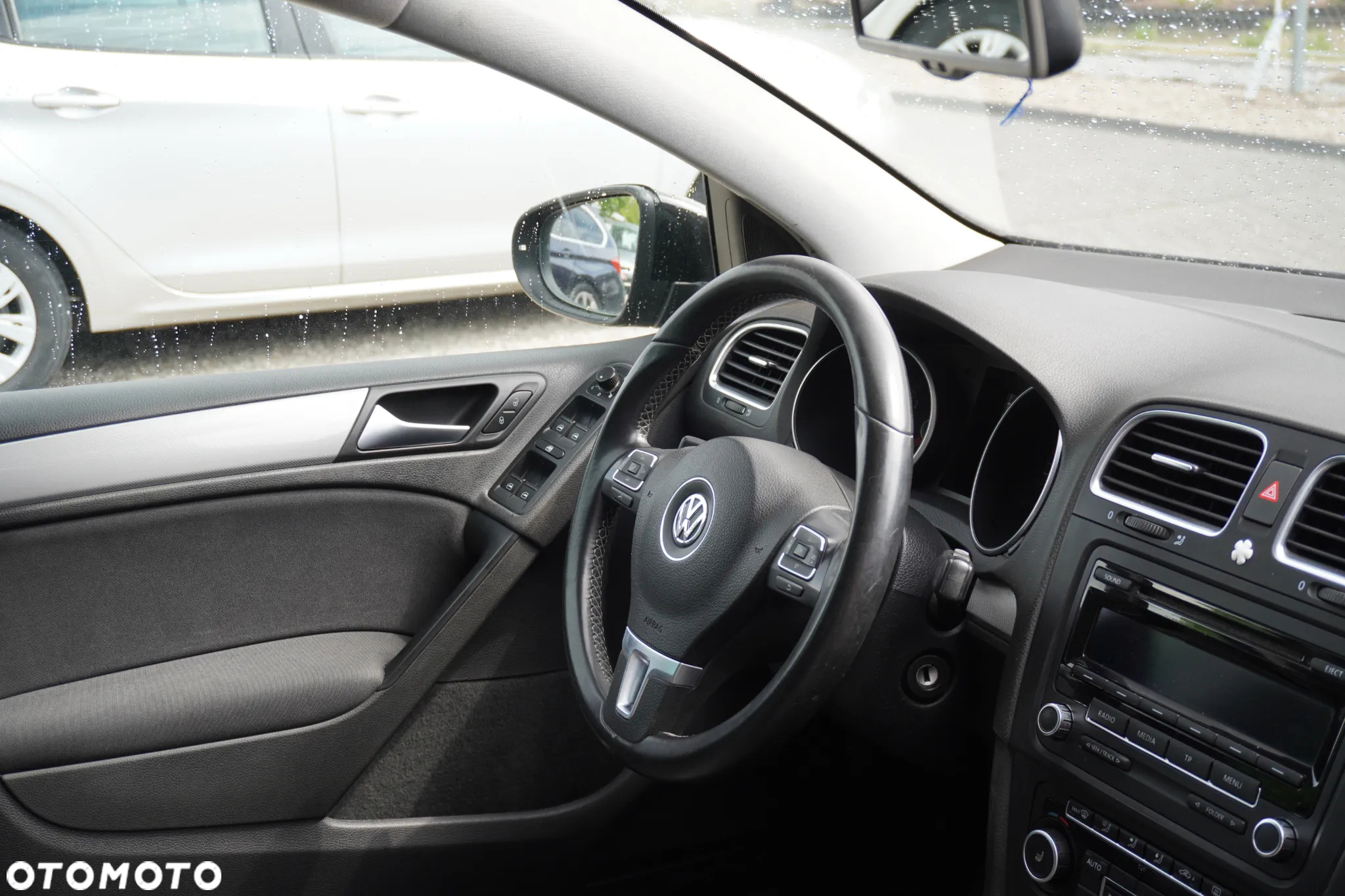 Volkswagen Golf - 29
