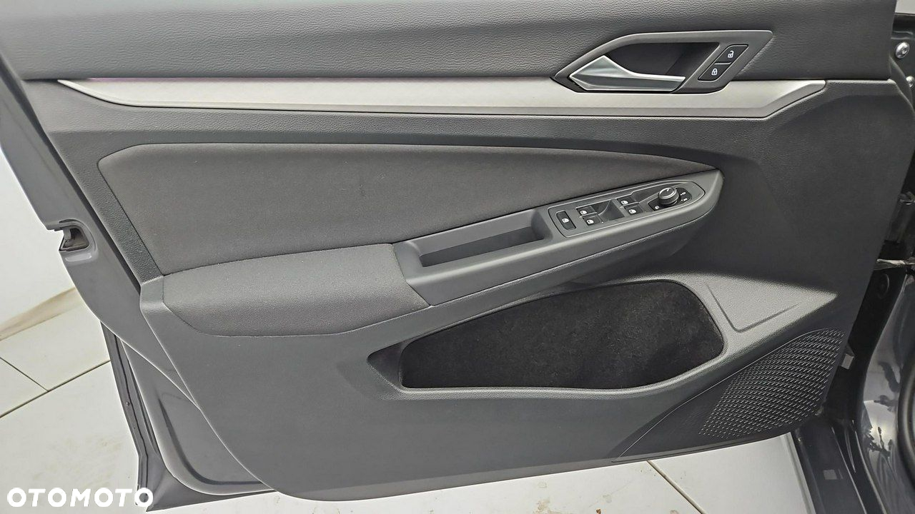 Volkswagen Golf VIII 2.0 TDI Life - 10