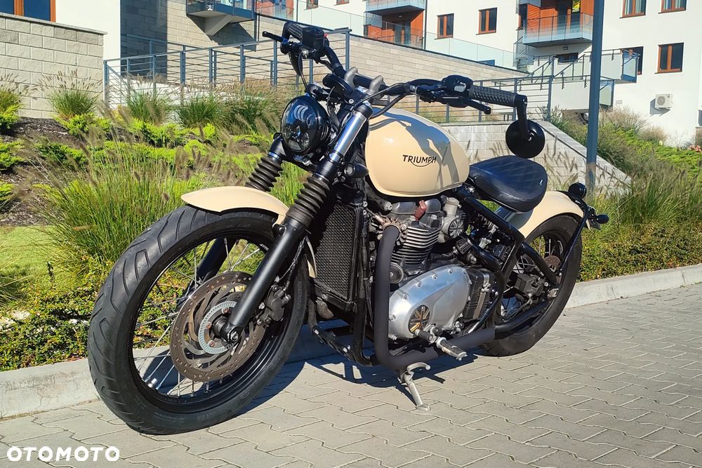 Triumph Bonneville Bobber - 8