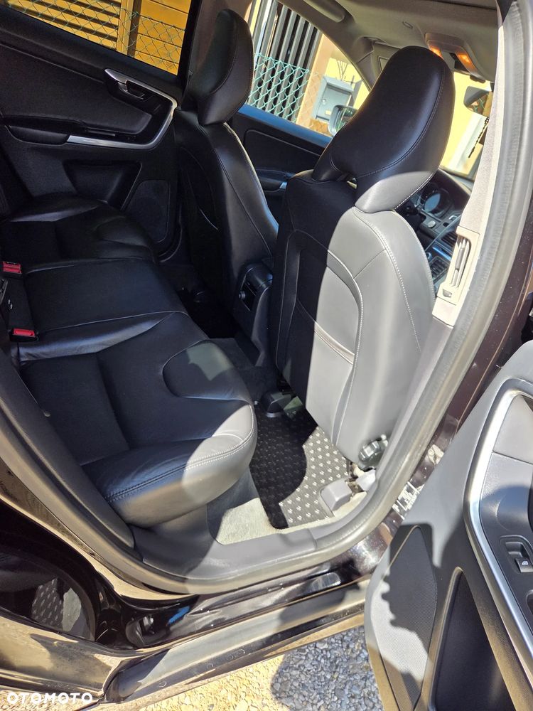 Volvo XC 60 D3 Drive-E Momentum - 21