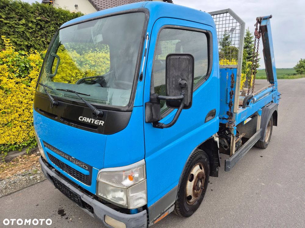 Mitsubishi FUSO - 8