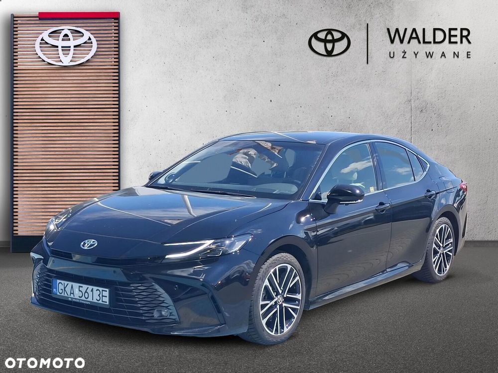 Toyota Camry - 1