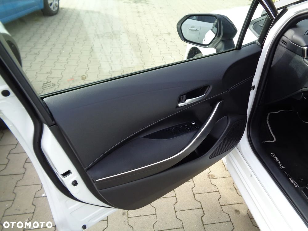 Toyota Corolla - 11