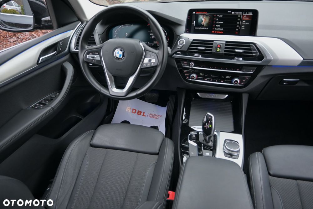 BMW X3 sDrive18d Business Edition sport - 19