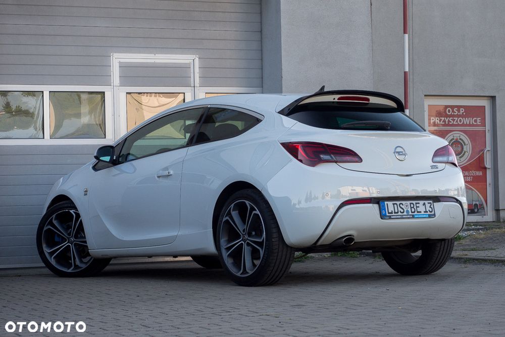 Opel Astra 1.6 Turbo Sport - 9