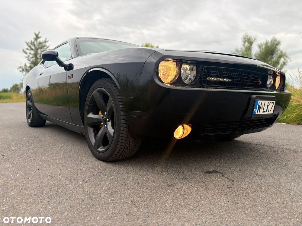 Dodge Challenger - 7