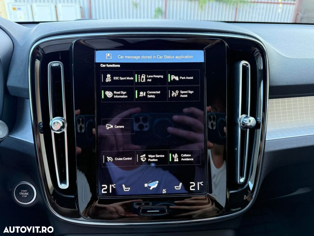 Volvo XC 40 B4 AT8 Mild Hybrid Momentum Pro - 26