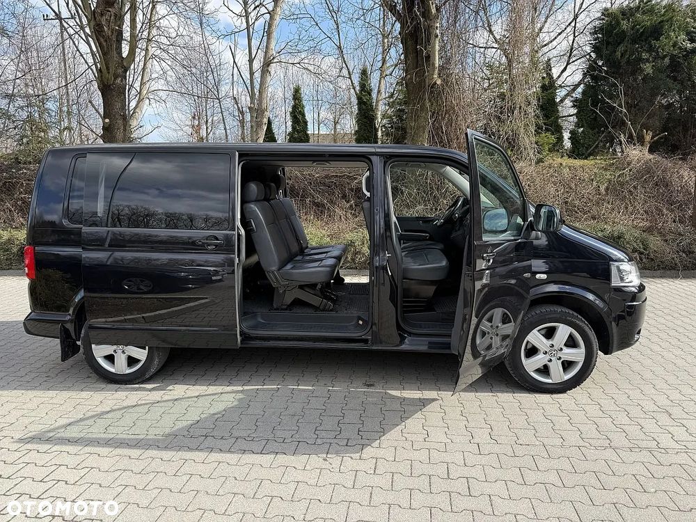 Volkswagen Caravelle - 11