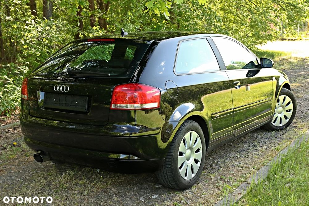 Audi A3 3-drzwiowe 1.6 S Line Sportpaket plus - 22