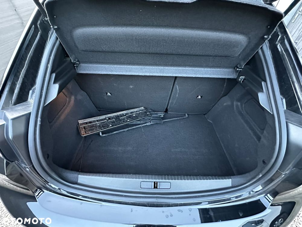 Peugeot 208 PureTech 100 Allure - 25