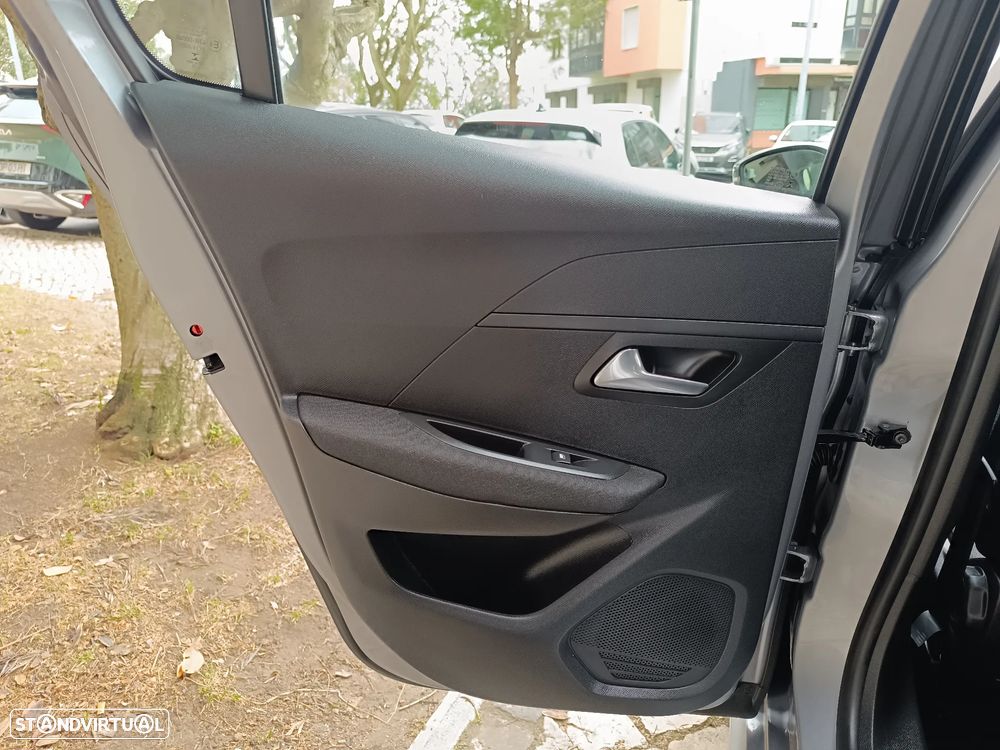 Peugeot e-208 Active Pack - 16