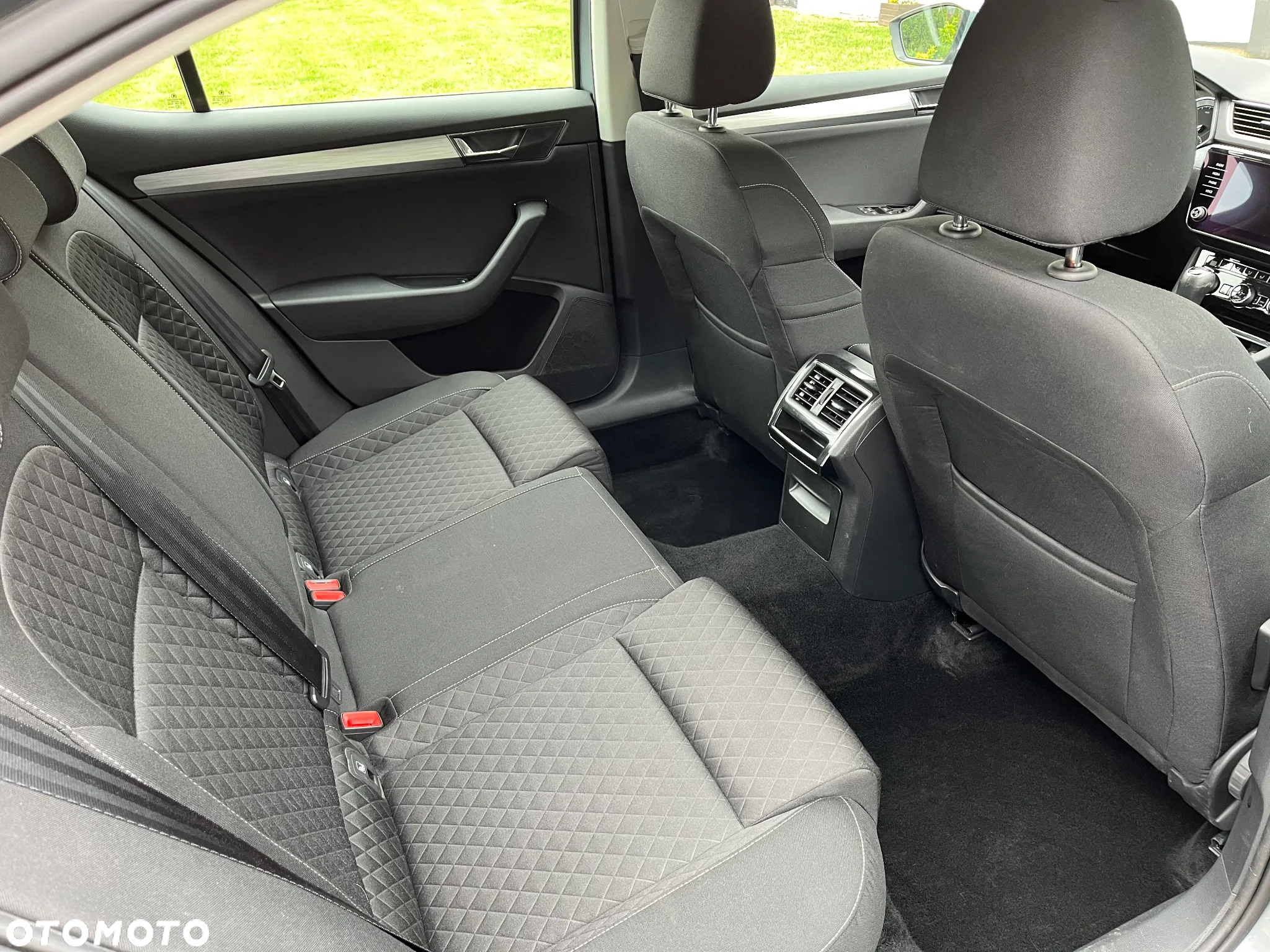 Skoda Superb 2.0 TDI SCR Ambition DSG - 10