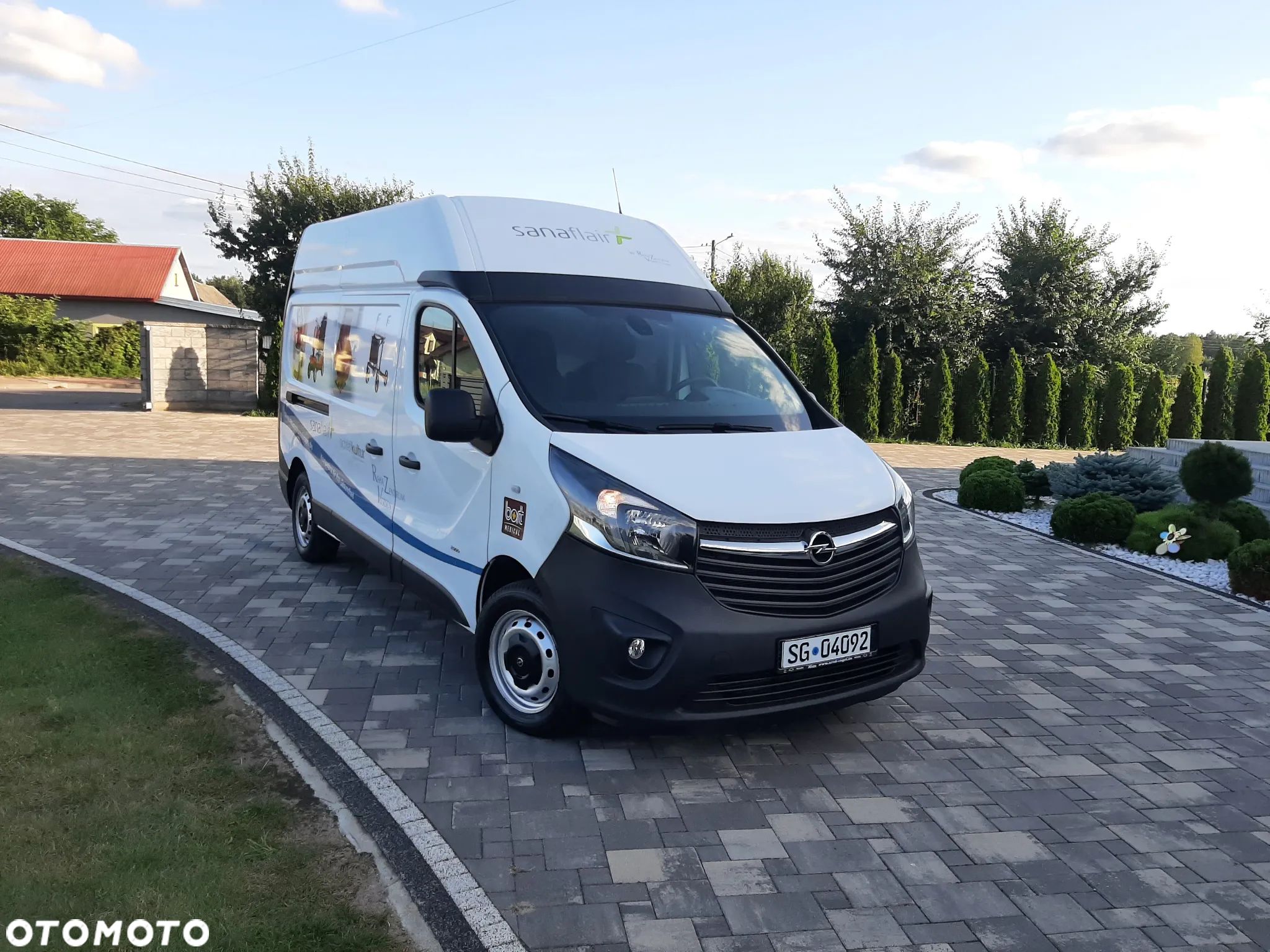 Opel Vivaro - 1